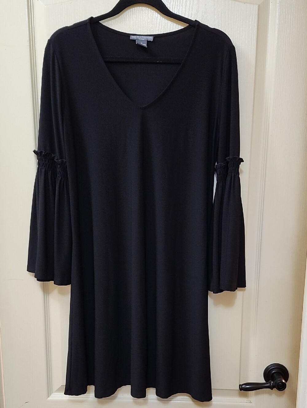 CHELSEA & THEODORE V-NECK DRESS